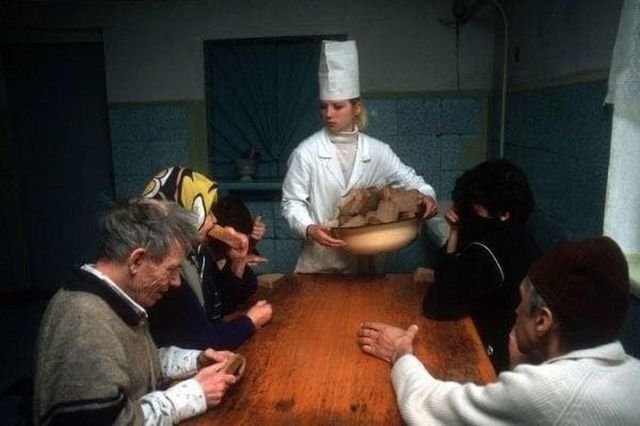 Психиатрическая лечебница, Крым, конец 90-х.