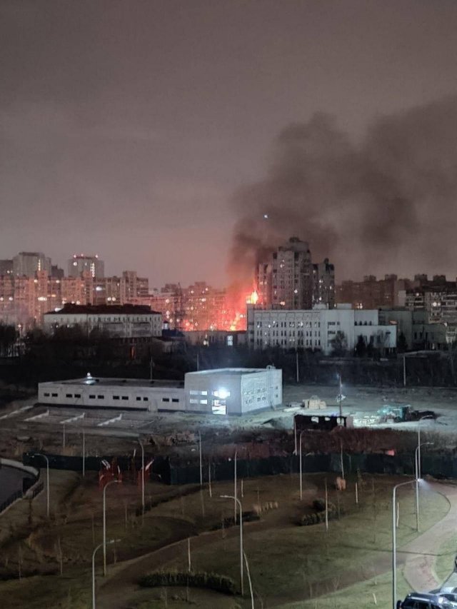 Ужас, который видят жители некоторых районов Киева из своих окон