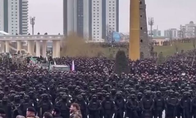 В Грозном готовят к отправке на Украину 10 000 чеченских силовиков