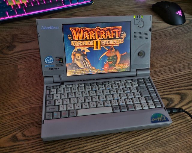 Ноутбук 1996 года который помещается в карман и работает на полноценной Windows 95.
