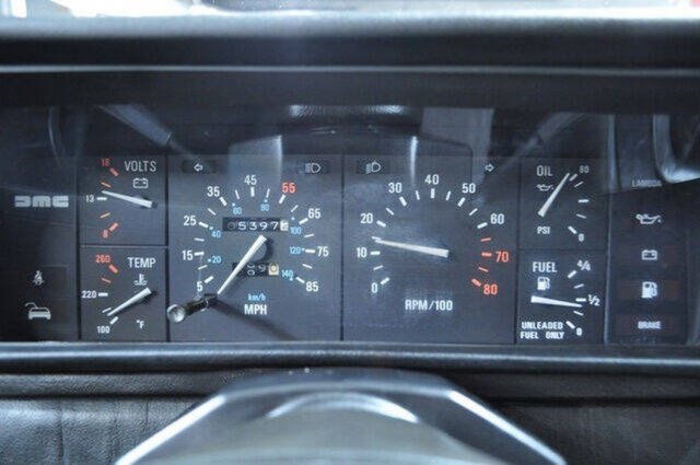 Идеальная капсула времени: DeLorean DMC-12 1983 года