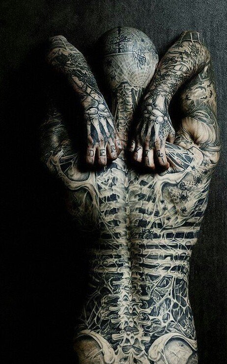 Перебор с татуировками, или красивое украшение тела?