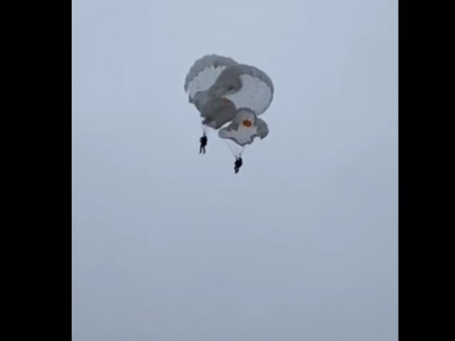Неудачный прыжок с парашютом