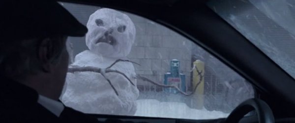 Nissan и зомби-снеговики