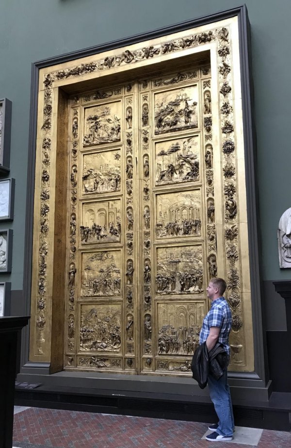 Дверь, которую мы увидели в Лондоне