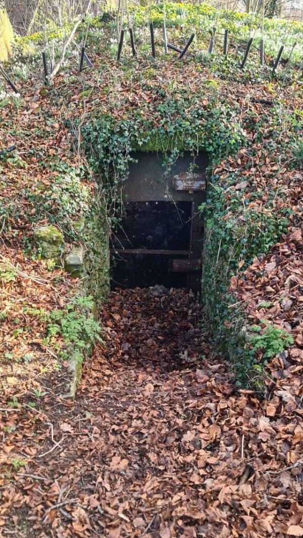 Странная дверь в подземелье