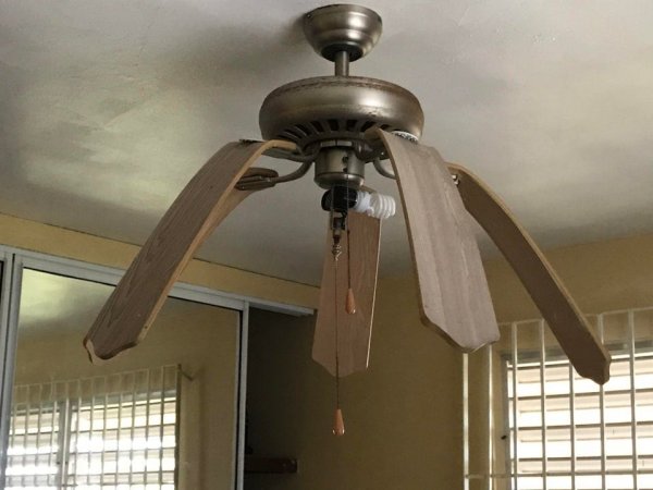 В Пуэрто-Рико такая жара, что вентилятор тает