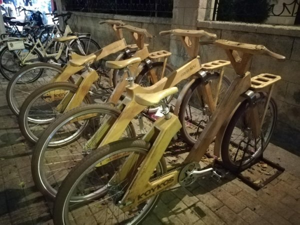 Деревянные велосипеды выглядят нетривиально