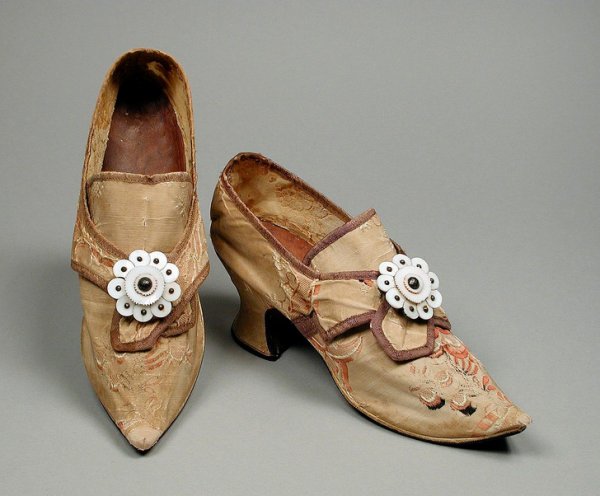 Свадебные туфли с пряжками, Англия, 1740-е годы