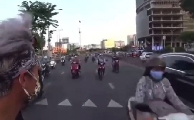 Не самый безопасный пешеходный переход
