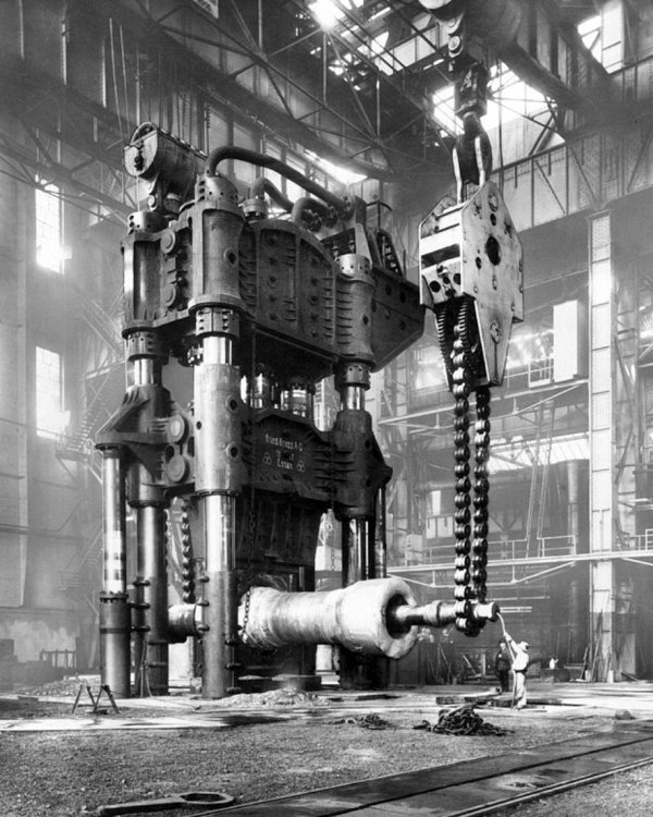 15000 тонный гидравлический ковочный молот, завод Krupp, Германия 1928 год