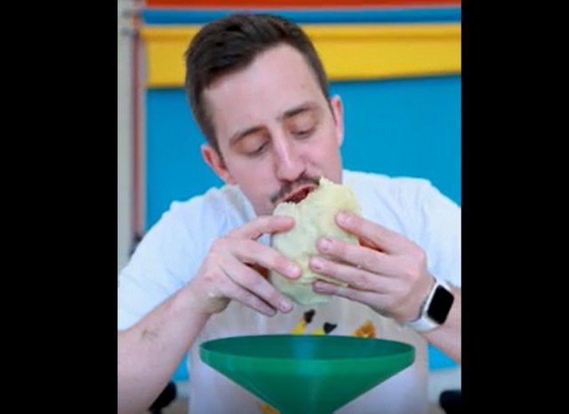 Как аккуратно поесть буррито