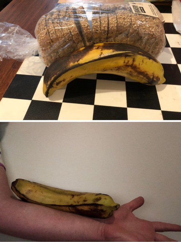Огромный банан