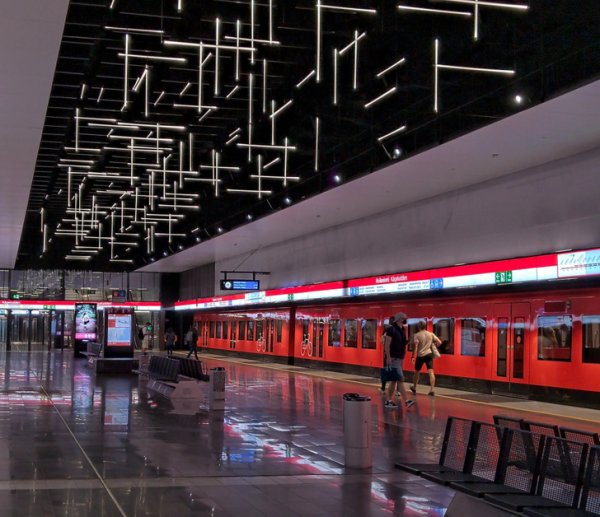 Оформление станции метро в Большом Хельсинки. Порой одного потолка достаточно, чтобы изменить всю картину