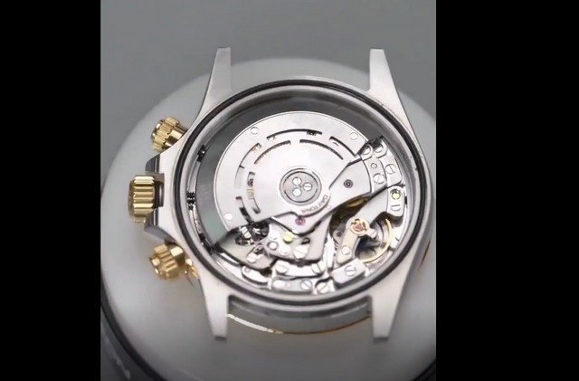 Залипательное видео о том, как собирают и разбирают часы Rolex