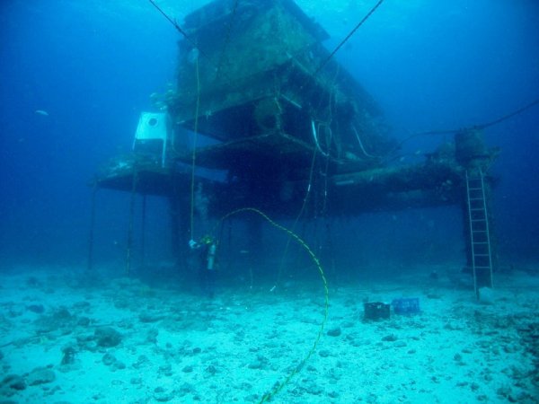 Подводная научная база