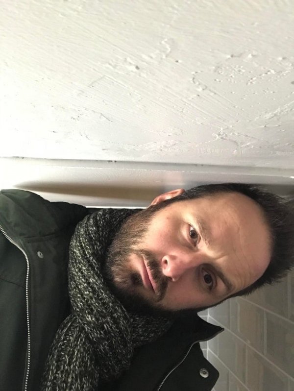 Реальная высота потолка в подвальном туалете паба