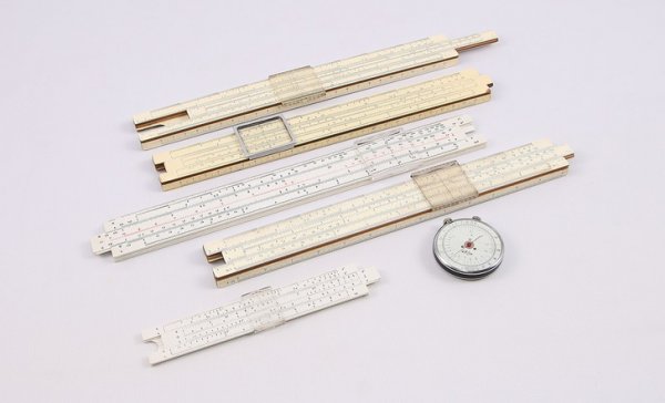 До появления калькуляторов этот инструмент служил незаменимым расчетным орудием инженера