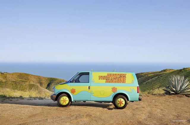 Актер из «Скуби-Ду» Мэттью Лиллард дает возможность арендовать фургон из легендарного фильма