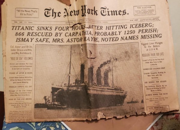 Найдена газета New York Times, вышедшая на следующий день после крушения Титаника