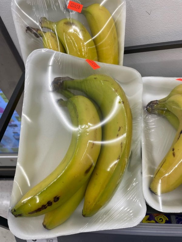 Пластиковая упаковка для фруктов, которые в ней не нуждаются