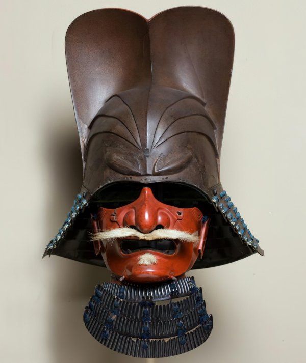 Шлем с красной железной маской. Япония, период Эдо, 1615-1650 годы