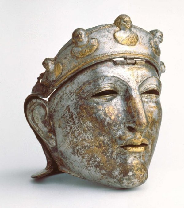 Древнеримский шлем, который носила элитная римская кавалерия, 1 век нашей эры