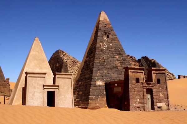 Уникальные суданские пирамиды, которым 2500-3000 лет