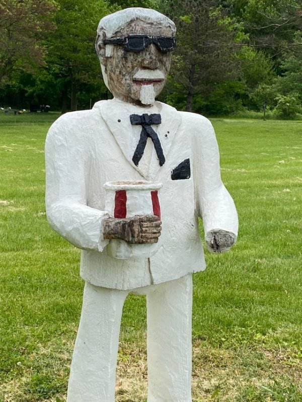 Статуя полковника Сандерса