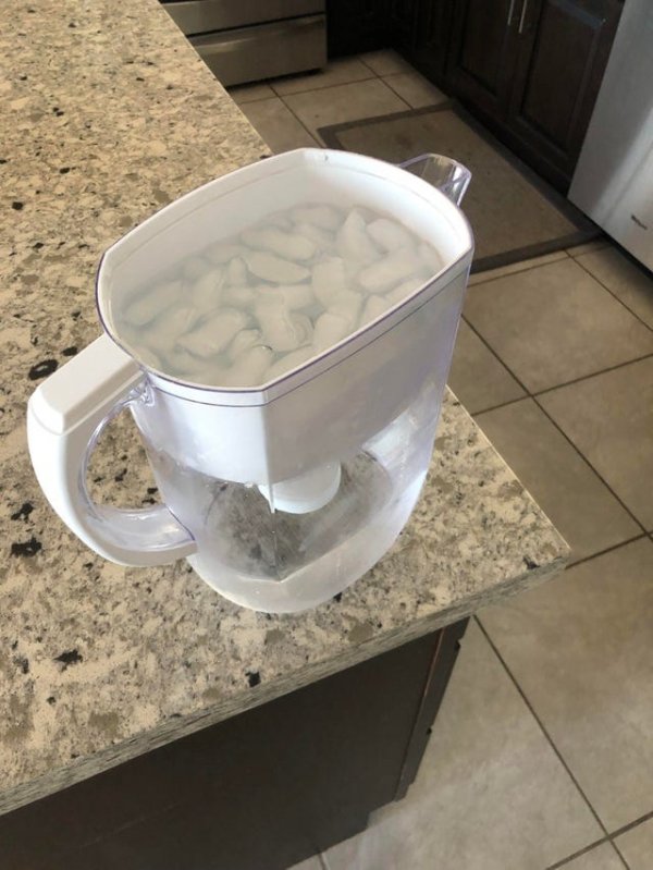 Добавьте лёд, чтобы быстро получить холодную фильтрованную воду