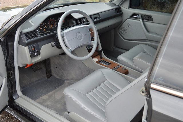 Mercedes-Benz 6.0 AMG Hammer Coupe 1988 года: редкий автомобиль выставлен на аукцион