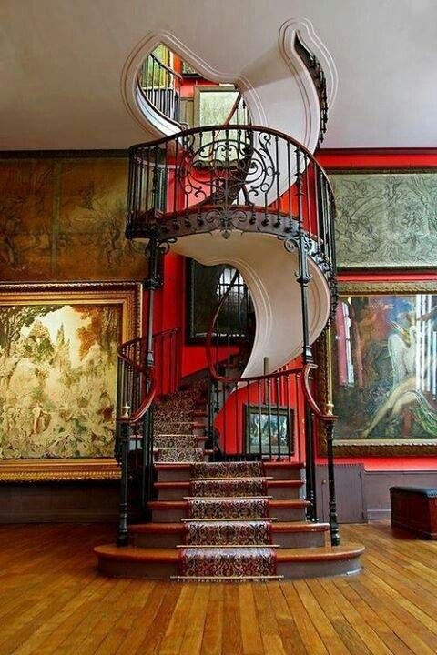 Винтовая лестница в стиле модерн, Национальный музей, Париж