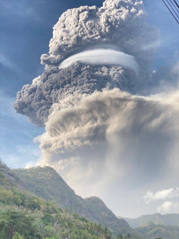 Извержение вулкана Сент-Хеленс, штат Вашингтон