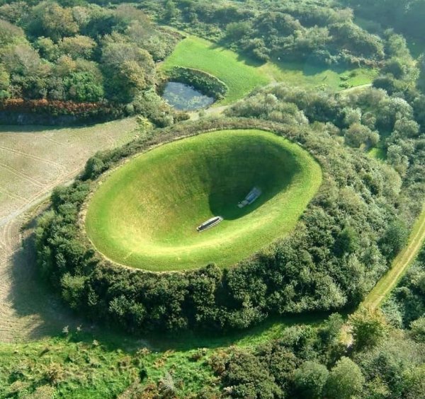 Небесный Сад в кратере, Ирландия