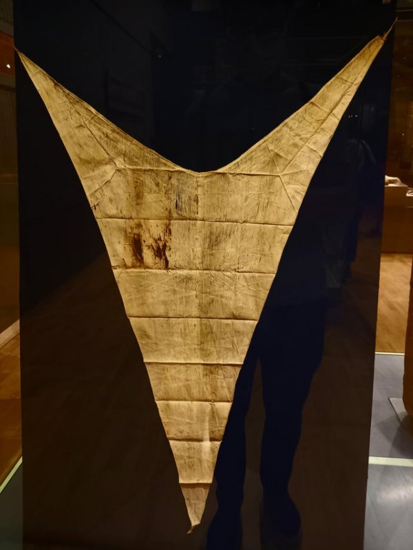 Одна из 145 набедренных повязок, обнаруженных в гробнице Тутанхамона