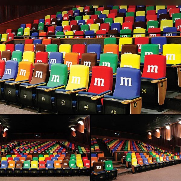 Конфетки M&amp;M’s рассыпались по одному из залов кинотеатра Бразилии