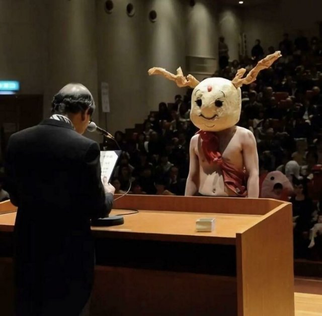 Как в Киото студенты наряжаются на получение диплома