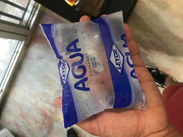 В Гондурасе можно купить воду в пакетах