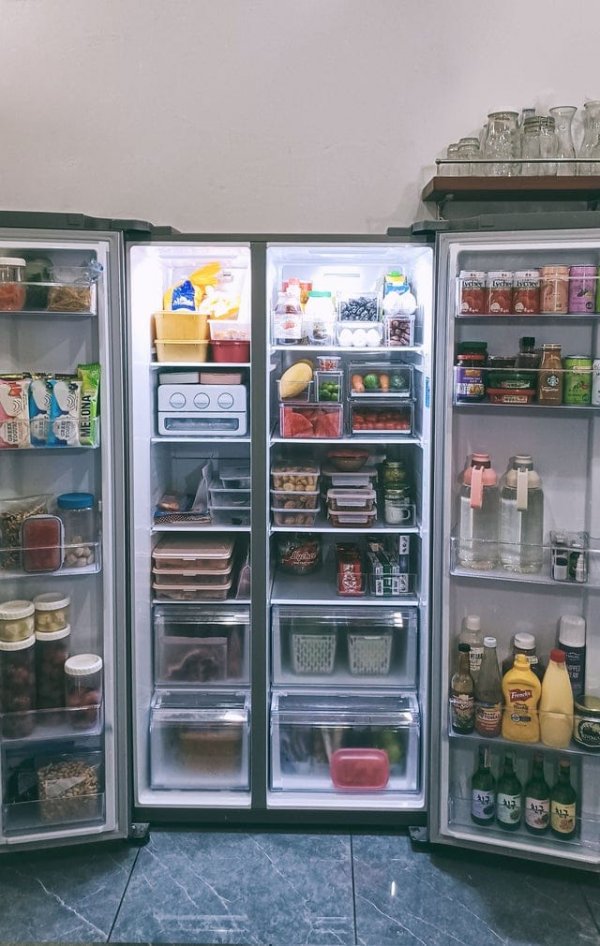 На этот холодильник можно смотреть, как на произведение искусства