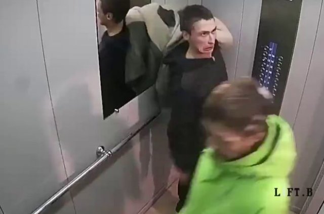 Неадекваты в лифте