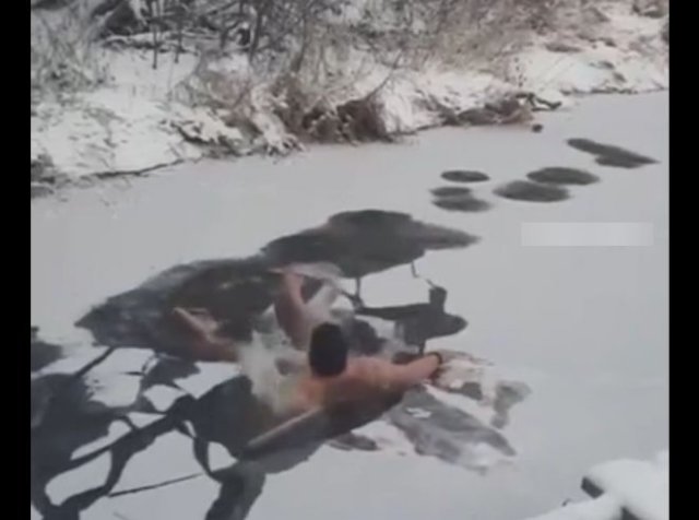 Неудачный прыжок в замерзший пруд
