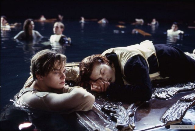 Кейт Уинслет объяснила, почему Роуз в «Титанике» не могла подвинуться и спасти Джека