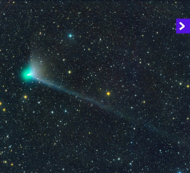 Пользователи сети показали кадры с редкой зелёной кометой