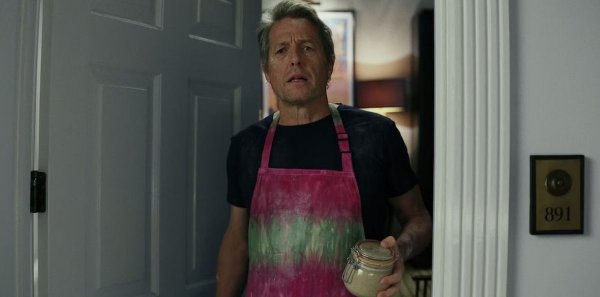 Хью Грант появился в фильме «Достать ножи: Стеклянная луковица» (2022)