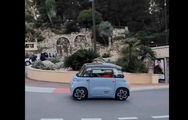 Краш-тест Citroën Ami в Монако