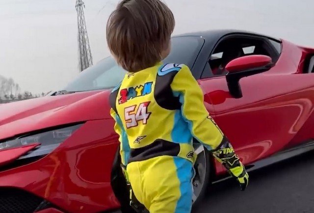 Трёхлетний Зайн Софуоглу стал звездой Турции, когда сел за руль Ferrari