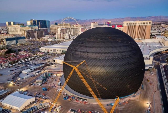 Гигантская сфера в Лас-Вегасе станет новым концертным залом