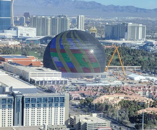 Гигантская сфера в Лас-Вегасе станет новым концертным залом