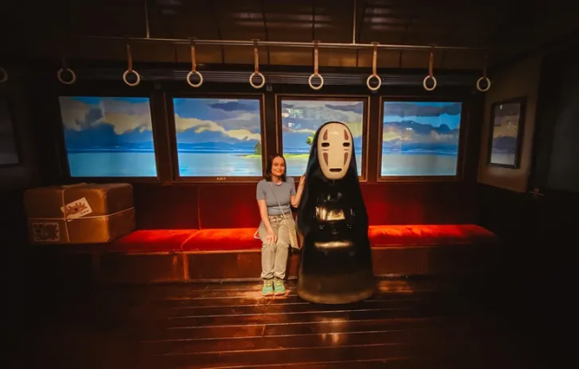 В парке студии «Гибли» можно стать частью аниме Миядзаки и, например, «проехаться» в поезде вместе с Безликим