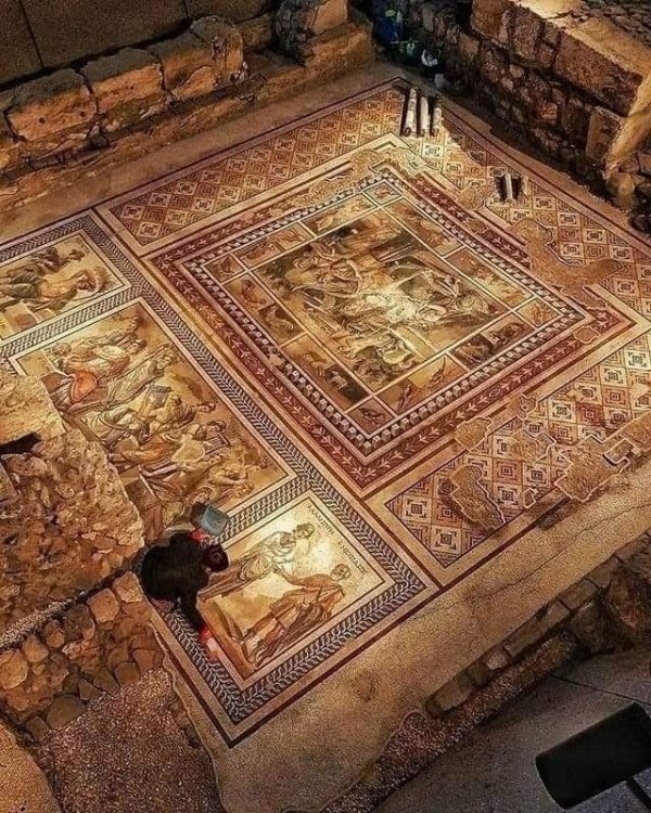 Самая большая в мире древняя мозаика обнаружена в районе Антакья города Хатай на юге Турции